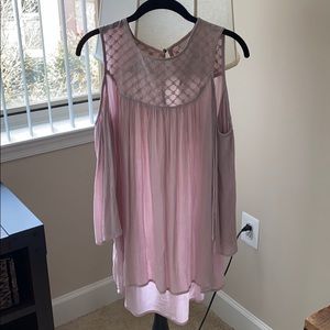 3/4 length sleeve shirt